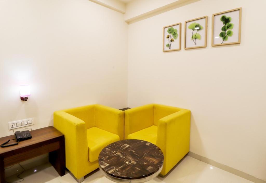 Ambaji Royal Inn Hotel מראה חיצוני תמונה