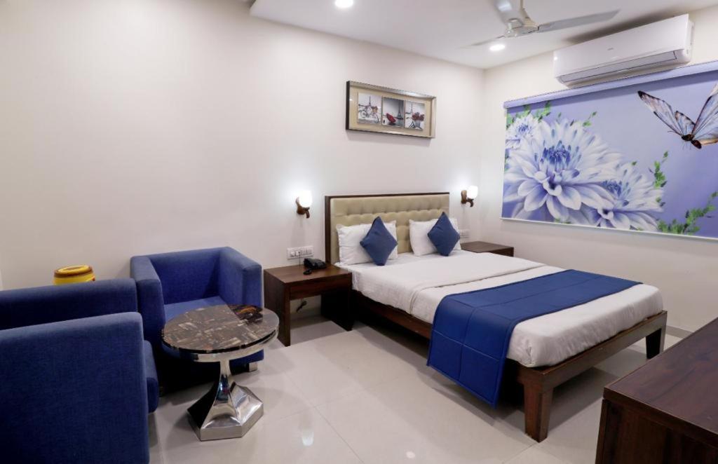 Ambaji Royal Inn Hotel מראה חיצוני תמונה