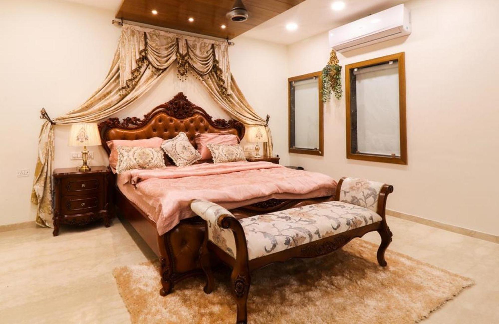 Ambaji Royal Inn Hotel מראה חיצוני תמונה