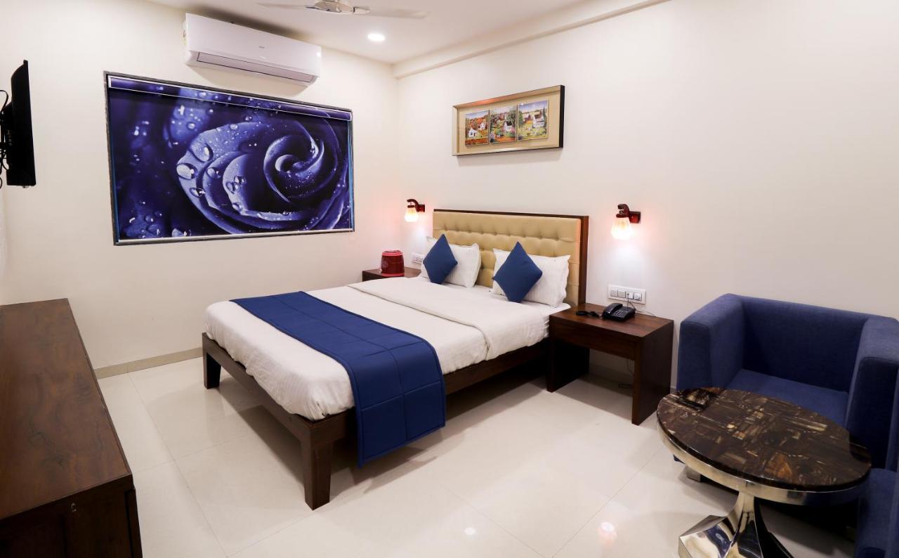 Ambaji Royal Inn Hotel מראה חיצוני תמונה